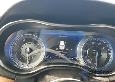 2020 Chrysler 300C z USA, uszkodzony, nr VIN 2C3CCAPT8LH198194